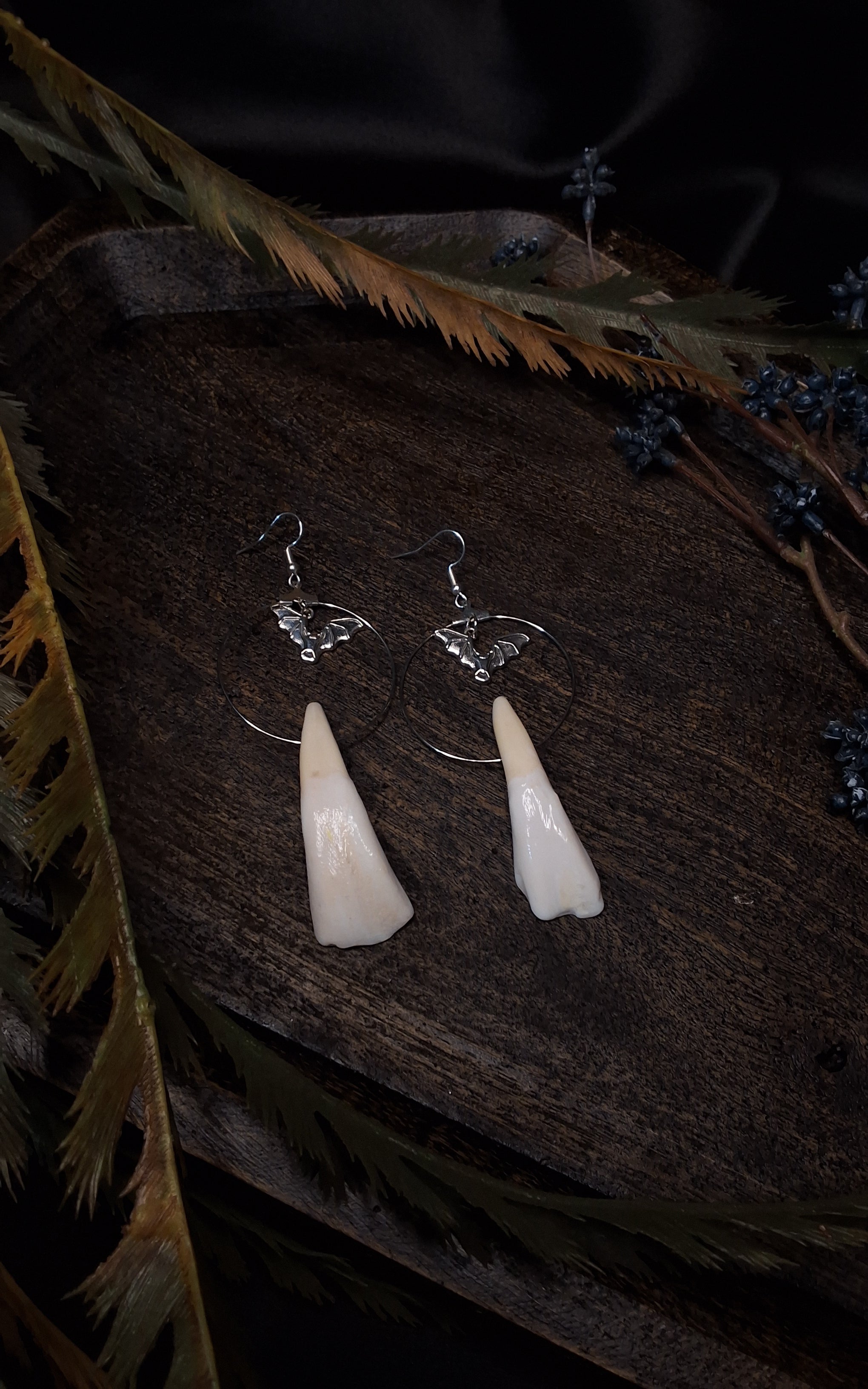 Buffalo Teeth Bat Hoops