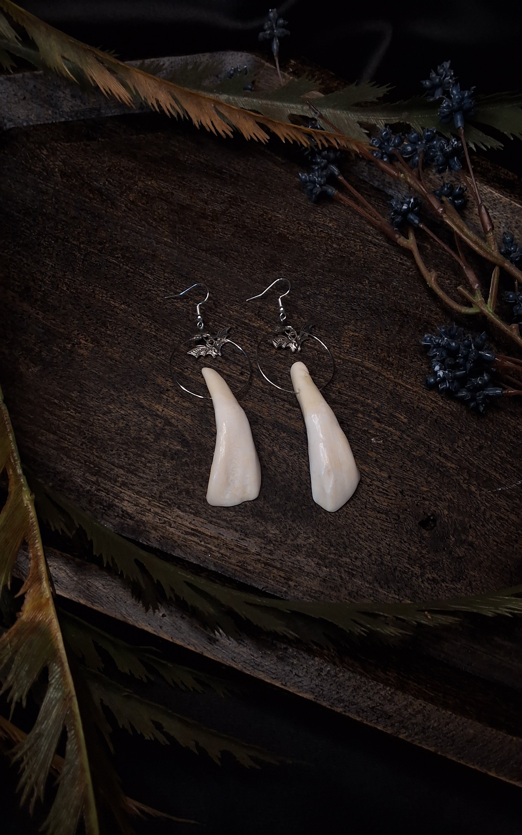 Buffalo Teeth Bat Hoops